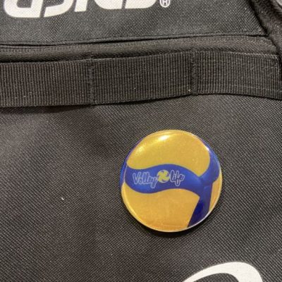 Значок светоотражатель «Волейбольный мяч новый»