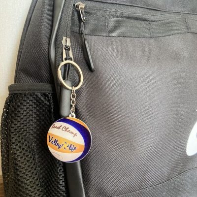 Брелок металлический двусторонний плоский "Мяч пляжный"